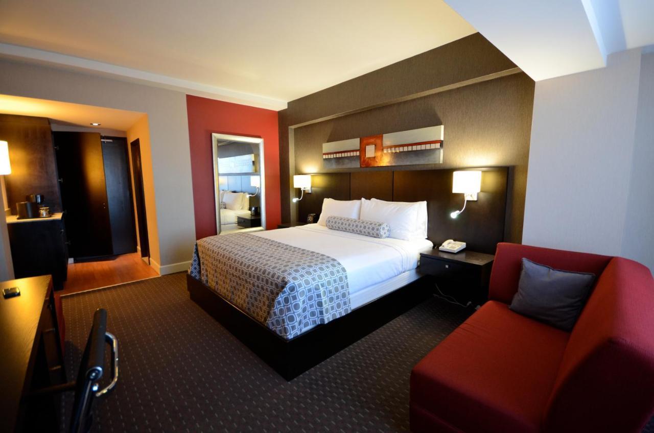 Armon Plaza Montreal Airpt, Trademark Collection By Wyndham Exterior foto